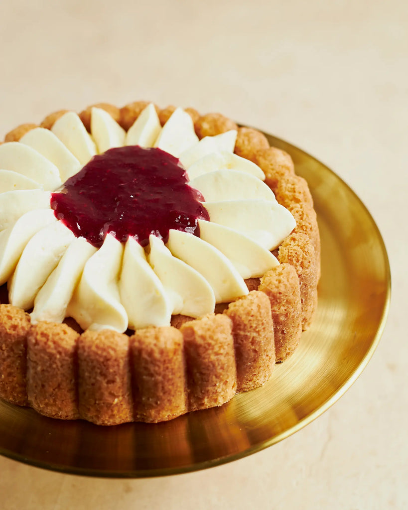 Vanilla Bundt cake with berry compote
